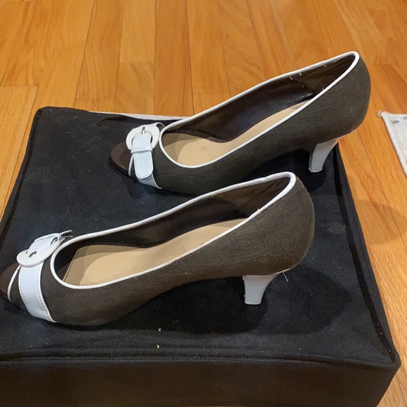 Brown and White Peep Toe Heels - Picture 3 of 9